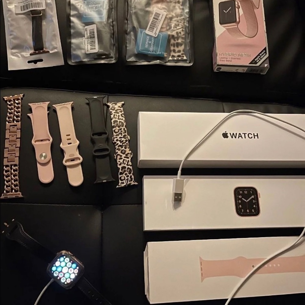 Apple IWatch SE within 12 Bracelets